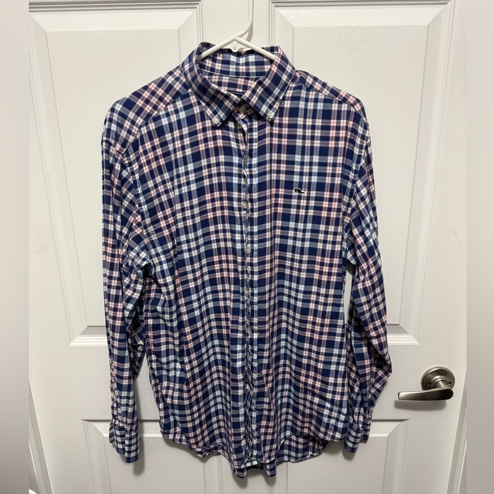 Vineyard Vines men’s long sleeve button down shirt
